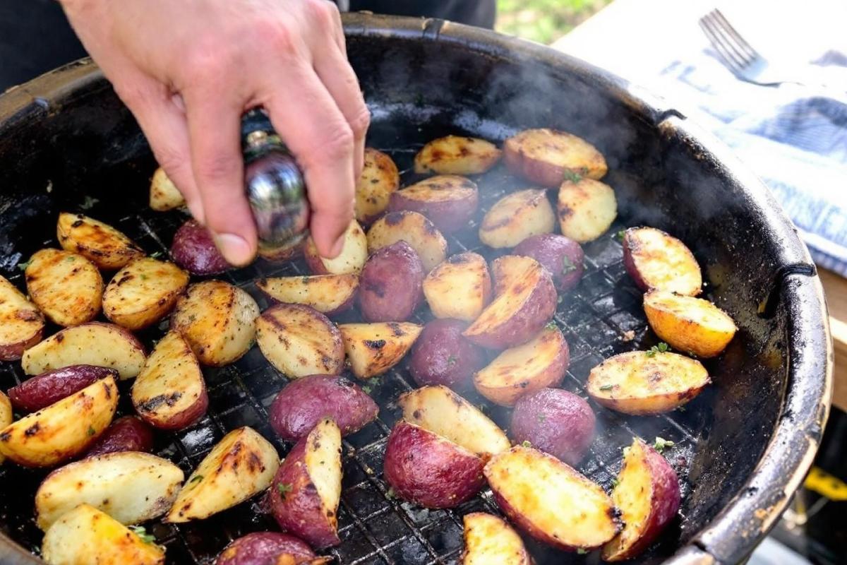 Recette pomme de terre barbecue Weber : les meilleures préparations pour vos grillades