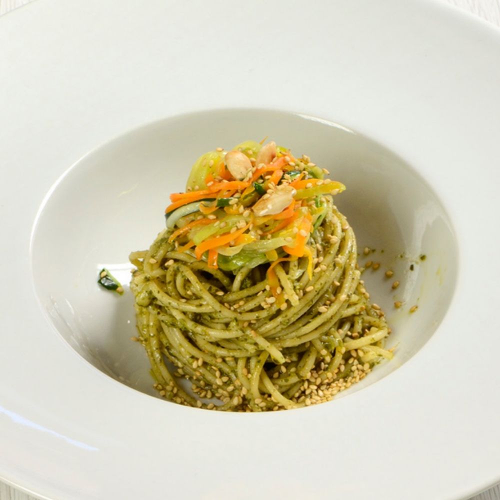 Recette de spaghetti aux légumes et au pesto alla genovese avec des spaghetti italiennes de qualité artisanale et un pesto Costa Ligure.