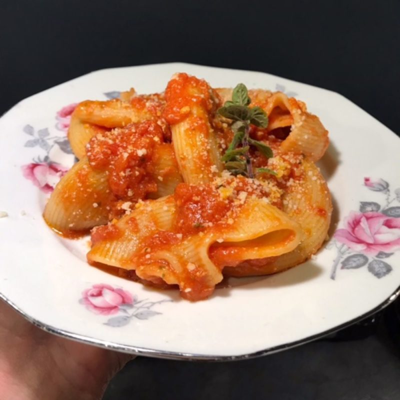Pâtes en forme de grosse coquille d'escargot, les lumaconi peuvent aussi se prêter à de bonnes sauces tomates à al ricotta.