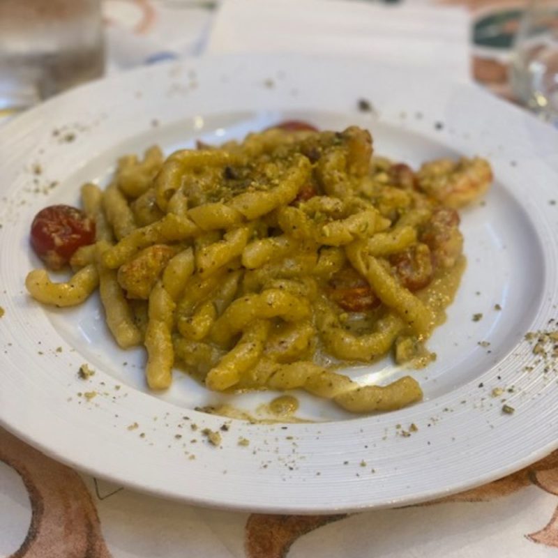 Plat typique de Sicile, les cannolicchi à la pistache!